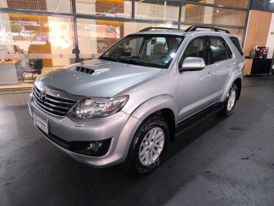 TOYOTA HILUX SW4 3.0 SRV 4X4 16V TURBO INTERCOOLER DIESEL 4P AUTOMÁTICO